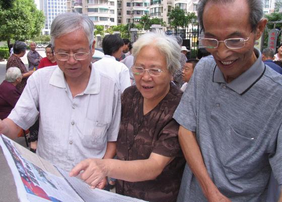 父母們買“地攤兒老花鏡”，能戴嗎！