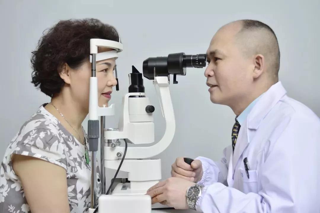 我在店里驗光，網(wǎng)上配鏡行嗎？